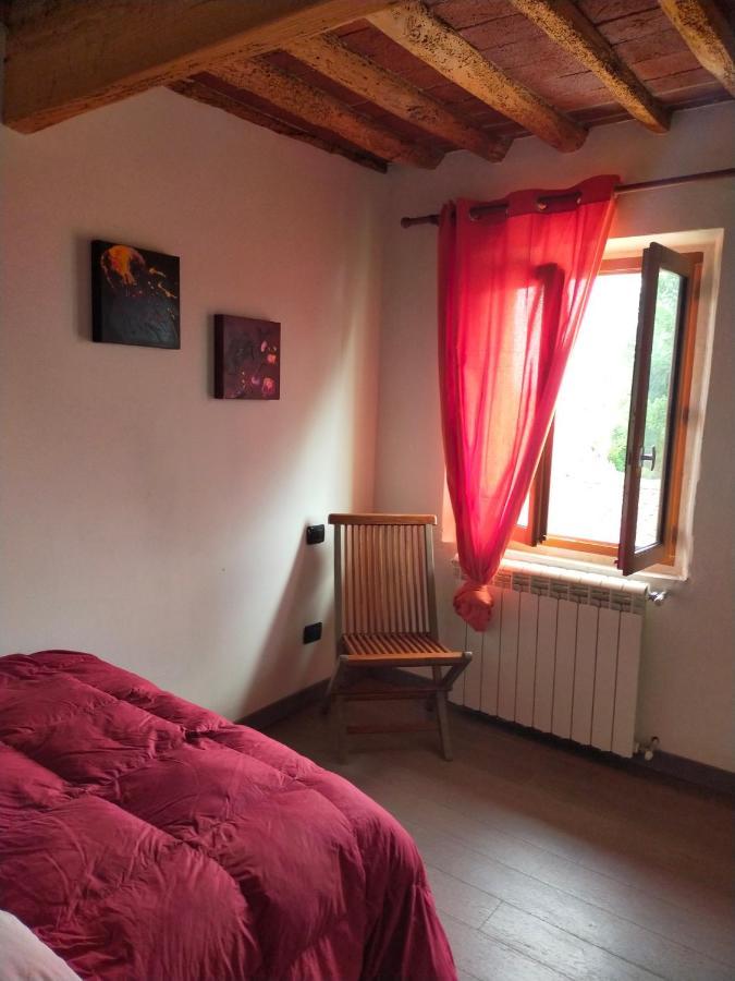 Agreable Maison En Triplex Avec Cours Interieure En Campagne Lucca Exterior photo